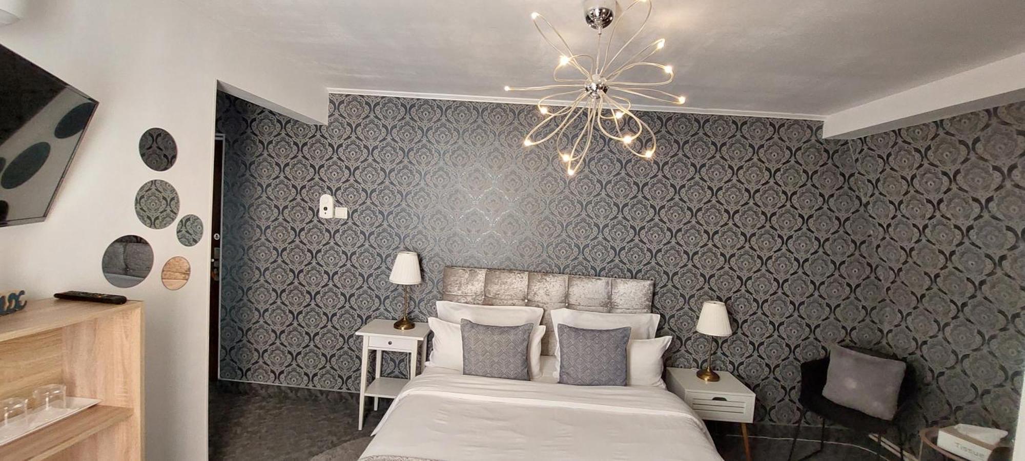 Harmony House Hotel Târgu Jiu Eksteriør billede